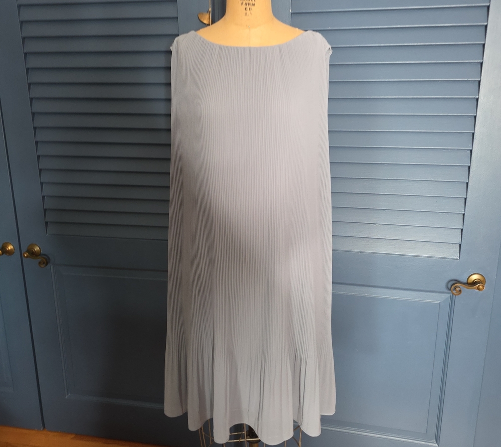 H&M Light Gray Pleated Midi Dress